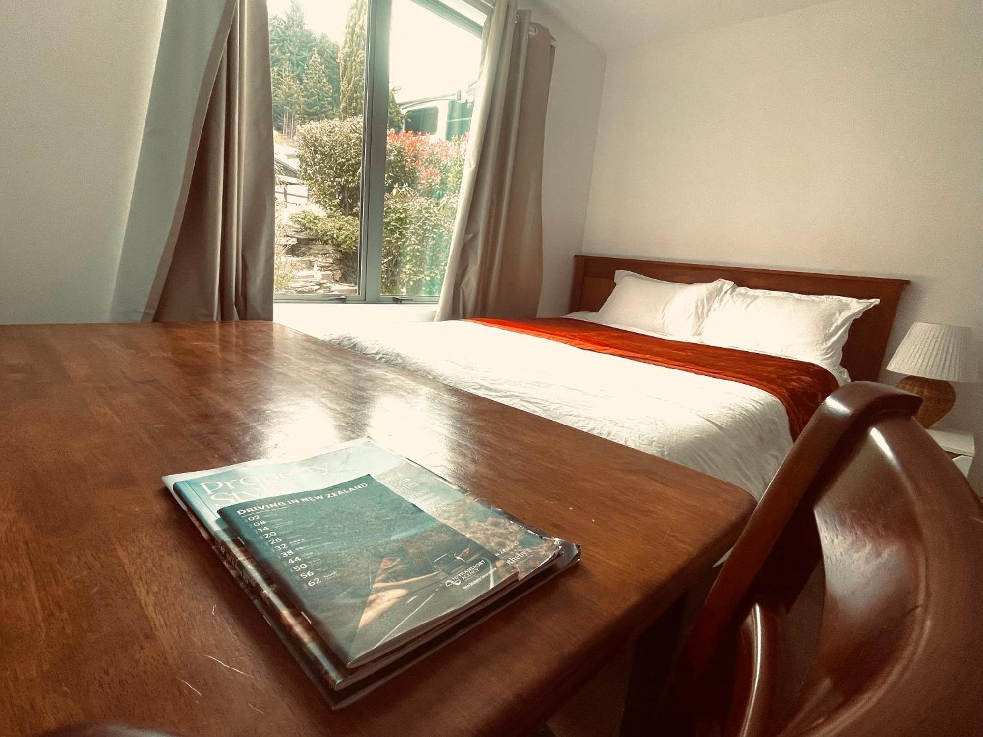 Ming'S Lakeside Goldleaf Suites Κουίνσταουν Εξωτερικό φωτογραφία